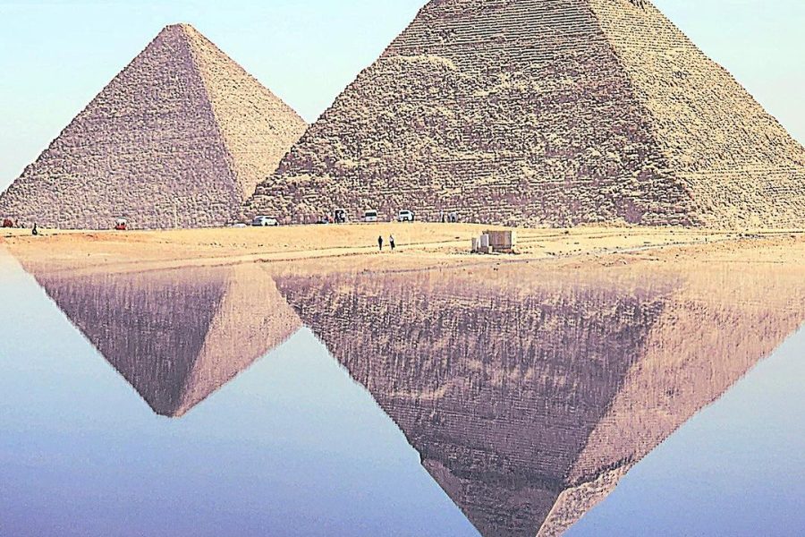 journée au caire  (Pyramids , sphinx , vieux caire , la musée egyptinne , le souk)